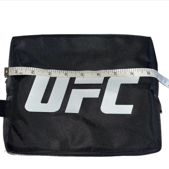 NWOT Official UFC toiletry bag - Picture 8 of 9